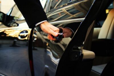 Private Transfer From Positano Hotels to Naples - Timing the 2-hour drive: how to avoid missing your Naples train or flight