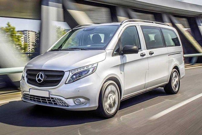 Private transfer Sorrento to Naples Airport OR Naples to Sorrento - Pickup logistics: hotel reception in Sorrento, arrivals at Capodichino