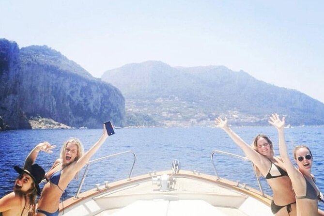 Selfie at Faraglioni, Water Taxi, Transfers in Capri! - Key things to know before you go