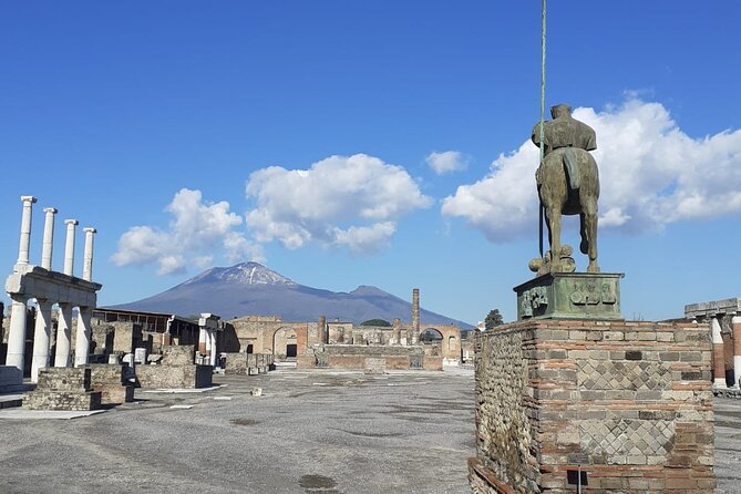 Semi - Private Tour of Pompeii with an Archaeologist - Meeting at Coffee Shop Vittoria: timing and getting oriented