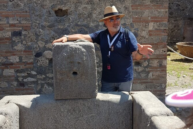 Semi - Private Tour of Pompeii with an Archaeologist - Price and value: $36.28 plus the €18 admission ticket