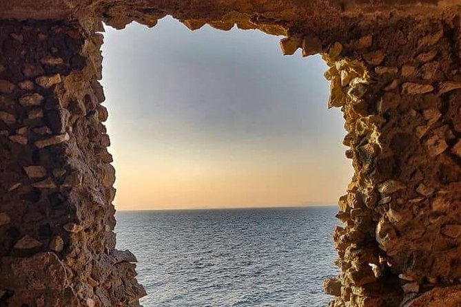 Shared boat tour from Sorrento to discover Capri - Faraglioni, arches, and the caves: how the boat route delivers the big photos