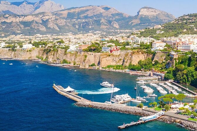 Shuttle service from Sorrento to Napoli Airport/Train Station - Key things that matter before you go