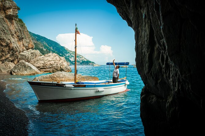 Simply Amalfi Coast Private Boat Tour con Giovanni - Praiano’s swim stop and the fishing-village feel