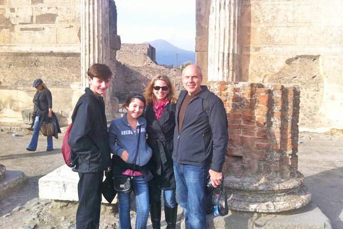 Skip-the-line Ancient Pompeii Highlights Exclusive Tour with Local Private Guide - Skip-the-Line Access at Pompeii’s Ruins