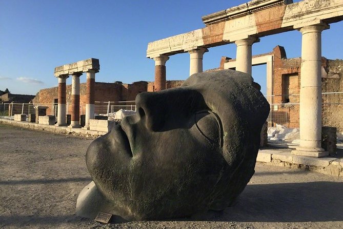 Skip the line Private tour of Pompeii from Sorrento - Terme del Foro: spas that show Pompeii’s everyday “luxury”