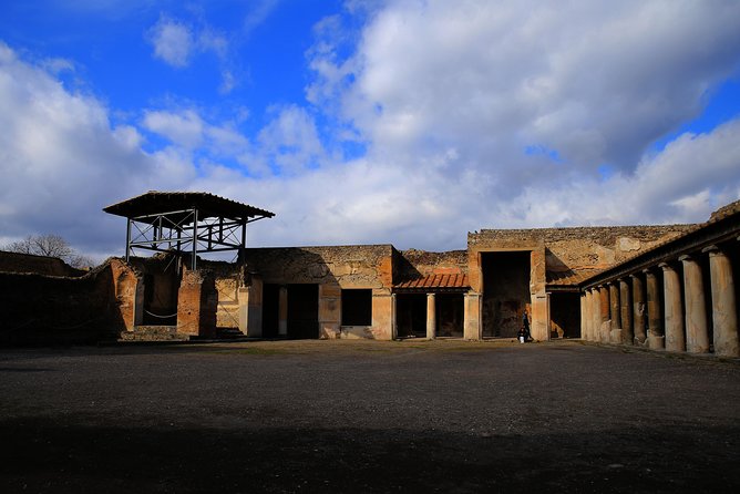 Small Group Guided Walking Tour of Ancient Pompeii Highlights - Key things that make this Pompeii highlights tour work