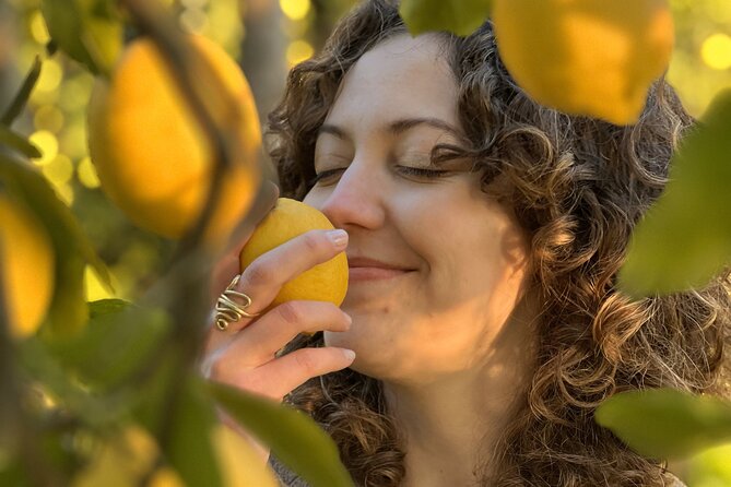 Sorrento: Authentic Lemon Experience at a Farm with Tastings - Why the lemon-and-limoncello combo works so well