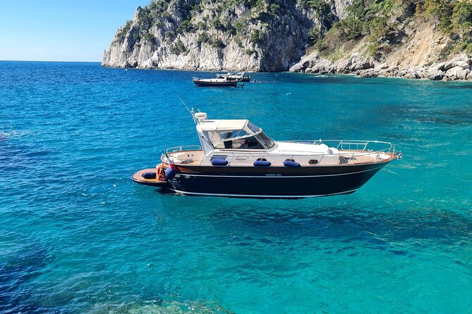 Sorrento: Capri Boat Small Group Tour Up to 8 & 4 hours ashore - Onboard comfort that makes a sea day actually pleasant