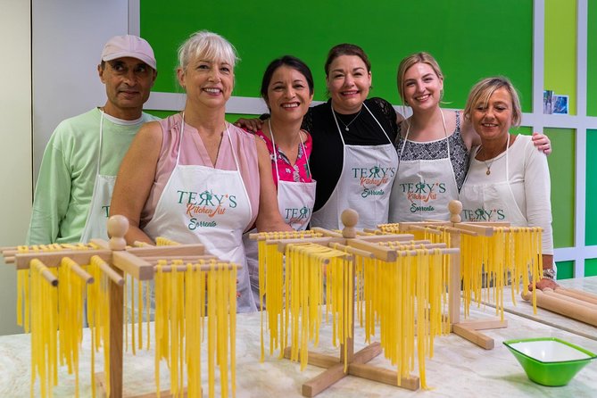 Sorrento Cooking Experience - Terry's kitchen - Pompeii food facts with Terry: recipe context from an archaeological guide