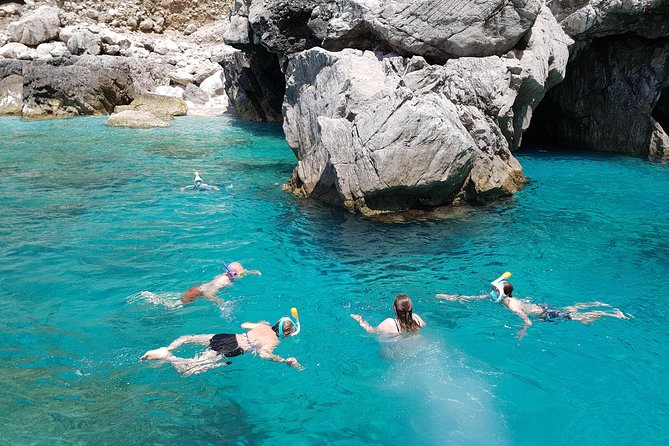 Sorrento: Exclusive Capri Private Boat Tour & Blue Grotto - White Grotto and the Virgin Mary statue: a final stop worth the wait