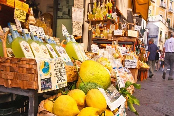 Sorrento Food Walking Tour - A 6 pm stroll that feeds you from Piazza Tasso toward the water