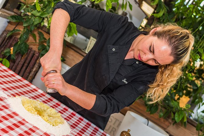 Sorrento: Hands-On Pasta, Tiramisu & Limoncello Fun Class - Entering the rhythm of a Sorrento cooking class kitchen