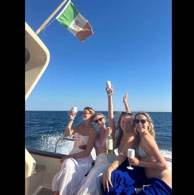 Sorrento: Luxury Private boat drinking & watching the sunset - Key things to know before you go