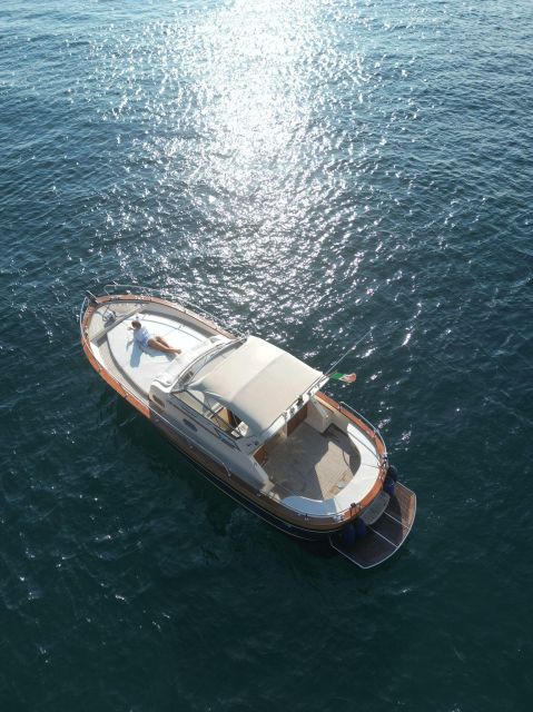 Sorrento: Luxury Private boat drinking & watching the sunset - Who this sunset boat tour is best for