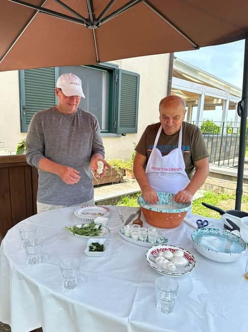 Sorrento: Mozzarella experience. Say CHEESE with us! - Cheese making class: the moment you understand mozzarella