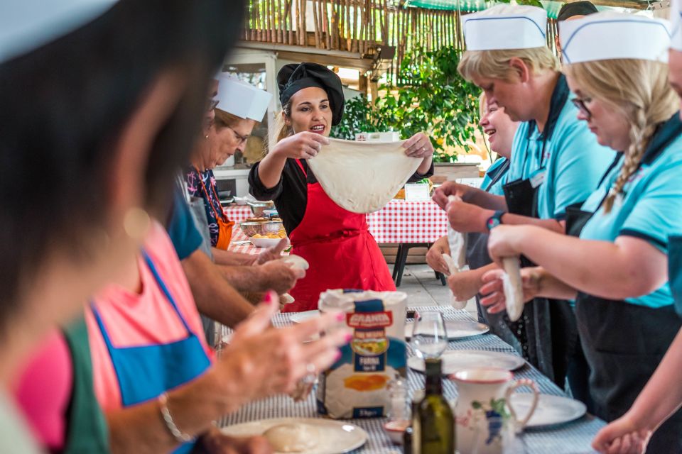 Sorrento: Pizza Making Class - The first tastes: mozzarella-making and olive oil variety