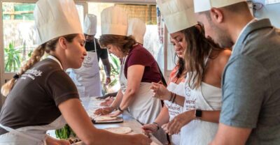 Sorrento: Pizza Making Course - Pickup and arrival: the minivan, the timing, and what to look for
