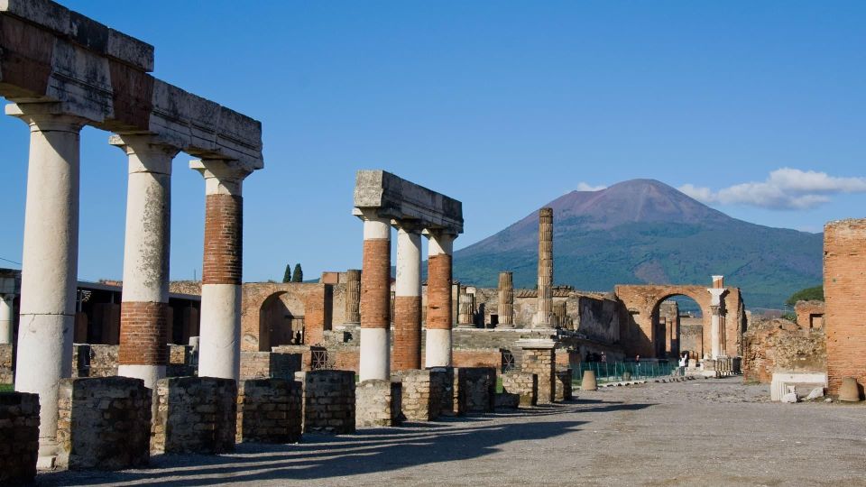 Sorrento: Pompeii & Herculaneum Day Trip Entry and Lunch - Who this day trip suits best