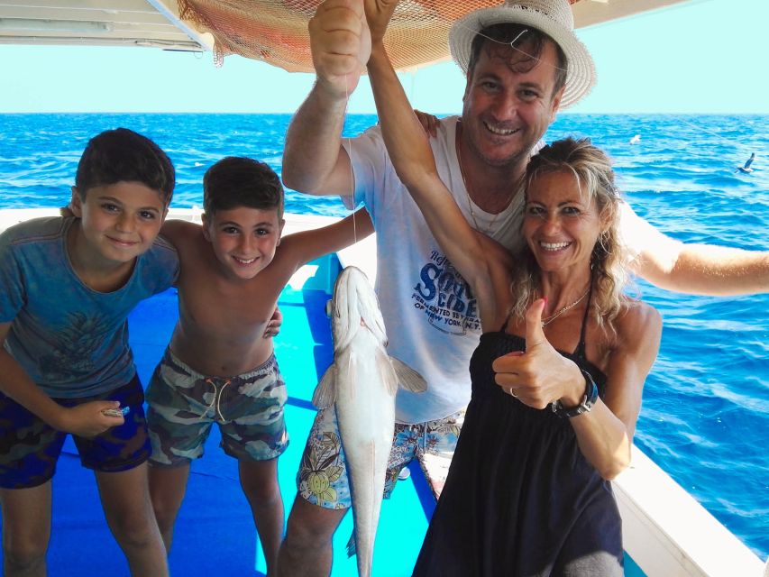 Sorrento: Sea-Fishing Tour with Lunch Onboard - Choosing your middle plan: fish longer or add Capri town time