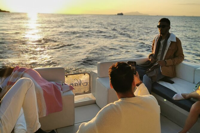 Sorrento Small Group Sunset Boat Experience - Small-group feel: why 30 people matters