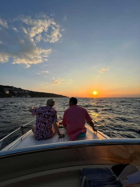 Sorrento: Sunset Coastal Boat Tour with Aperitif - Key things to know before you go