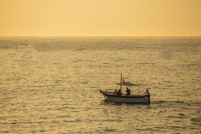 Sorrento Sunset Experience With Prosecco, Limoncello and Snacks - Quick hits: what makes this sunset cruise work