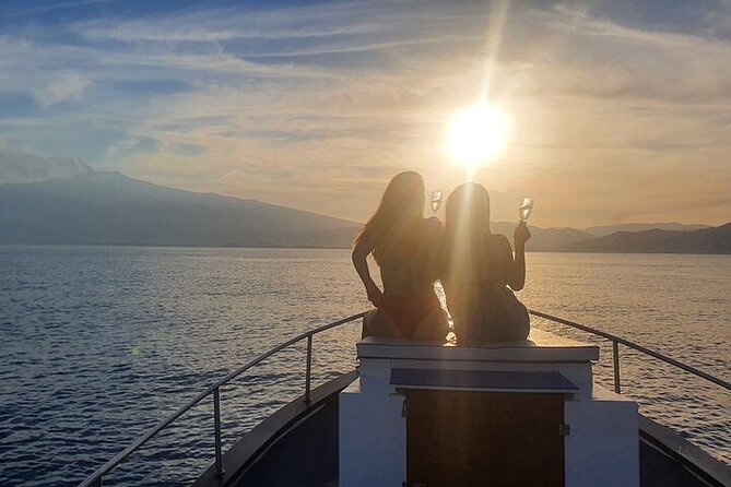 Sorrento Sunset Experience With Prosecco, Limoncello and Snacks - Stop 1: Marina Grande and the Antico Borgo Marinaro vibe