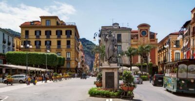 Sorrento through the eyes of a local - Pity Road and inlay making: the crafts-and-streets chapter