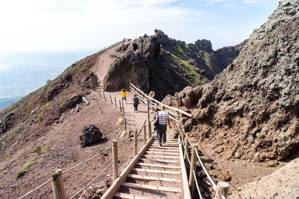 Sorrento: Vesuvius Day Trip with Entry and Lunch - What I’d bring (and what I’d skip)