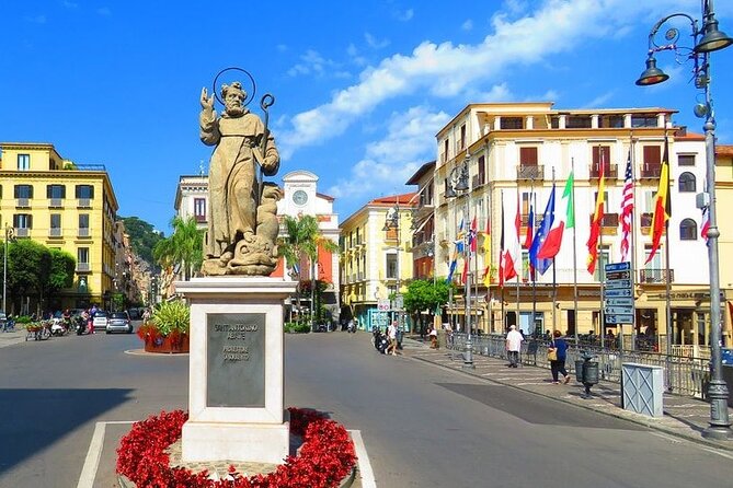 Sorrento Walking Tour & Limoncello Tasting - Stop 4: Chiostro di San Francesco, a 14th-Century Pause