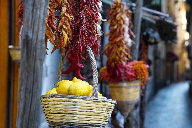 Sorrento Walking Tour with a Local Guide - Piazza Torquato Tasso: The Map Starts Here