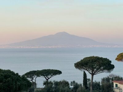 Sorrento: walks and food - Starting the day right: meeting point and how the pace is set
