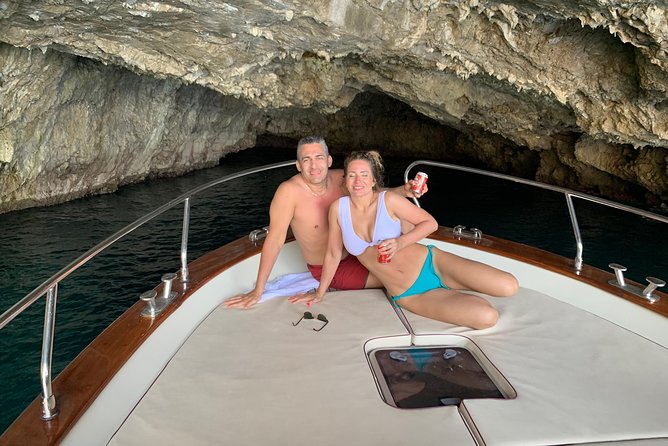 Sunset boat experience in Sorrento coast - The boat and comfort: classic gozzo style, refit talk, and the bathroom question
