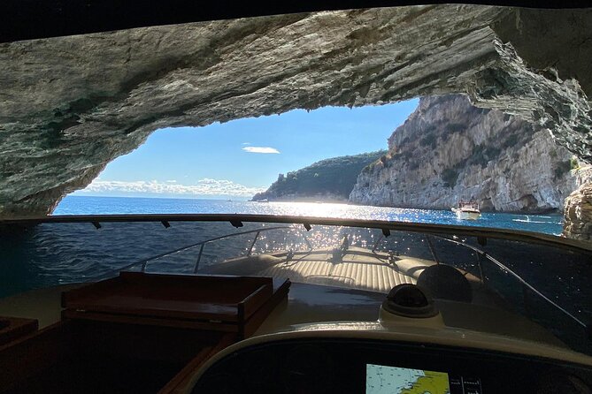 Sunset Luxury: Capri on fire - Why this feels personal instead of commercial