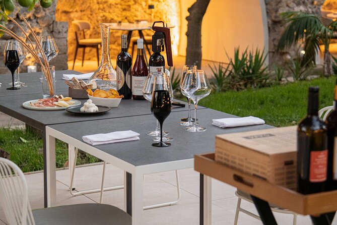 Tasting of 5 Wines with Typical Products in Sorrento - How the 2.5 Hours Unfold: Welcome Drink, Then a Guided Tasting Loop