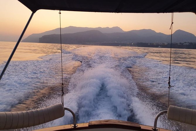 The Golden Hour: Sorrento's Sunset - Your Private Mini-Cruise Setup (Up to 6 People)