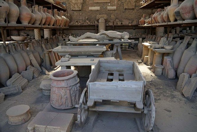 The real life in the old Pompeii tour with Archaelogical Guide All Inclusive - Your two-hour Pompeii walk: houses you’ll actually remember