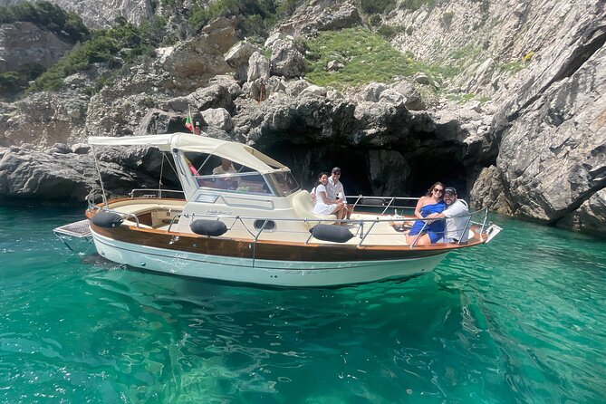 Three Hour Private Guided Tour of Capri with a luxury Gozzo cabin cruiser - White Grotta and Grotta Verde: color changes in short visits