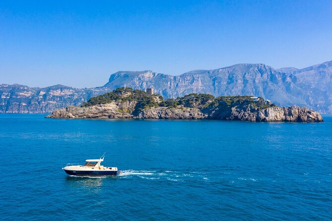 Tour Privato della Costiera Amalfitana in Barca - Included comforts: drinks, snacks, snorkel gear, and a loo