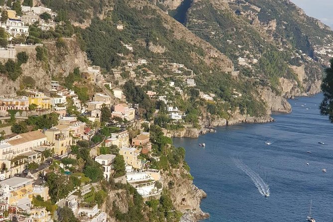 Transfer From Naples airport or station to Positano and vice versa - What you’ll actually get in the car (and how to use it)