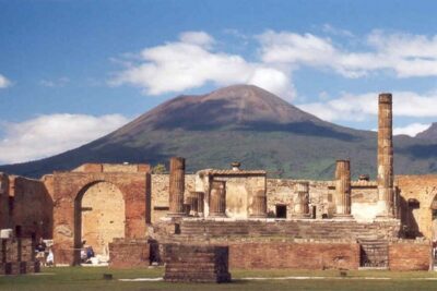 Transfer from Pompeii to Naples or viceversa - Where your driver picks you up in Naples