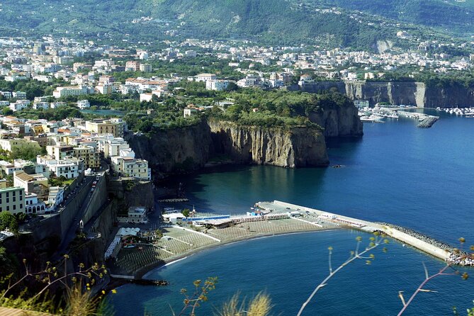 Transfer from Sorrento to Naples ( Naples to Sorrento too) - The ride itself: 1–3 hours, air-conditioning, and real luggage room