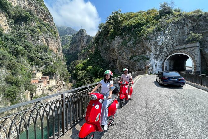 Vespa Tour of Amalfi Coast Positano and Ravello - The guide makes or breaks the day (and here, it matters)
