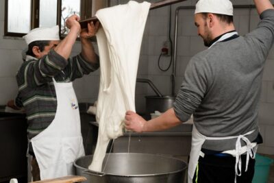 Vico Equense: Tour in the dairy "Mozzarella Experience" - Meeting in Piazza San Salvatore, plus the real-world climb and timing