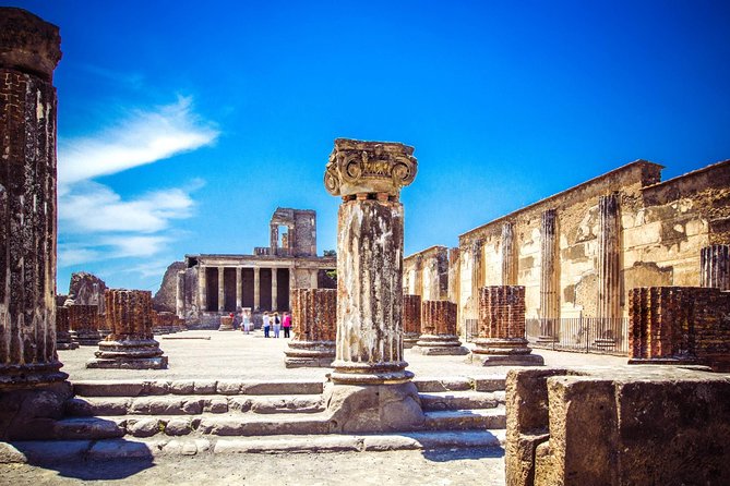 Visit Pompeii with a local expert guide - Pompeii With a Local Expert: Why This Format Works