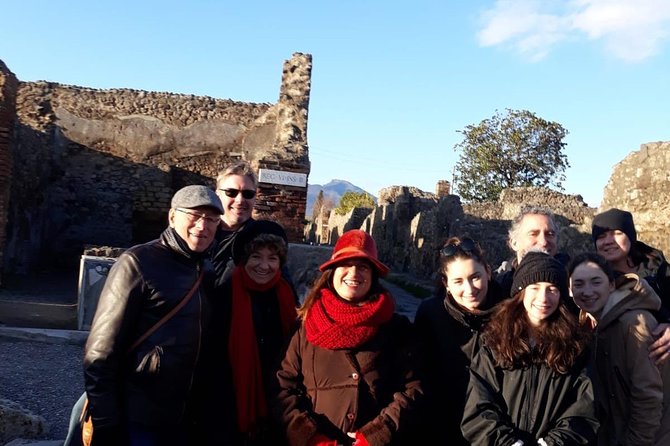 Visit Pompeii with an expert professional guide (2/3 hours) - The value of Pompeii with a guide (and not just a map)